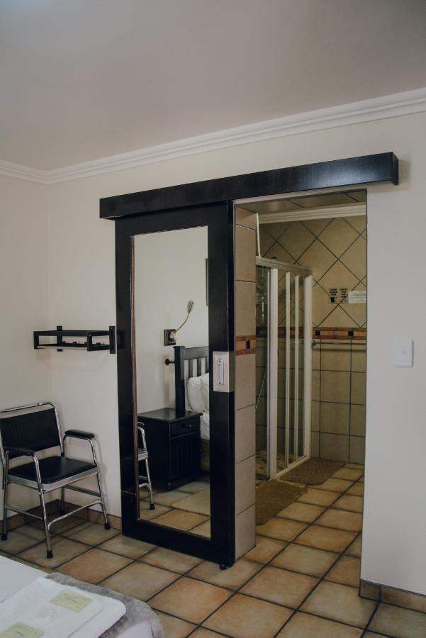 בוקסבורג Towers Lodge מראה חיצוני תמונה