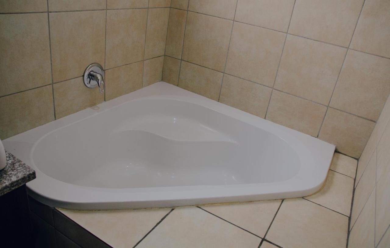 בוקסבורג Towers Lodge מראה חיצוני תמונה